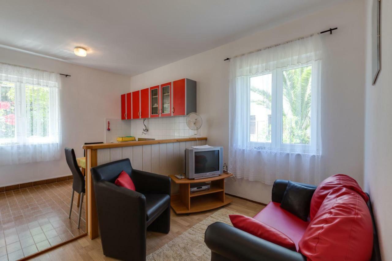 Apartmani Gordana Mali Losinj Exterior photo
