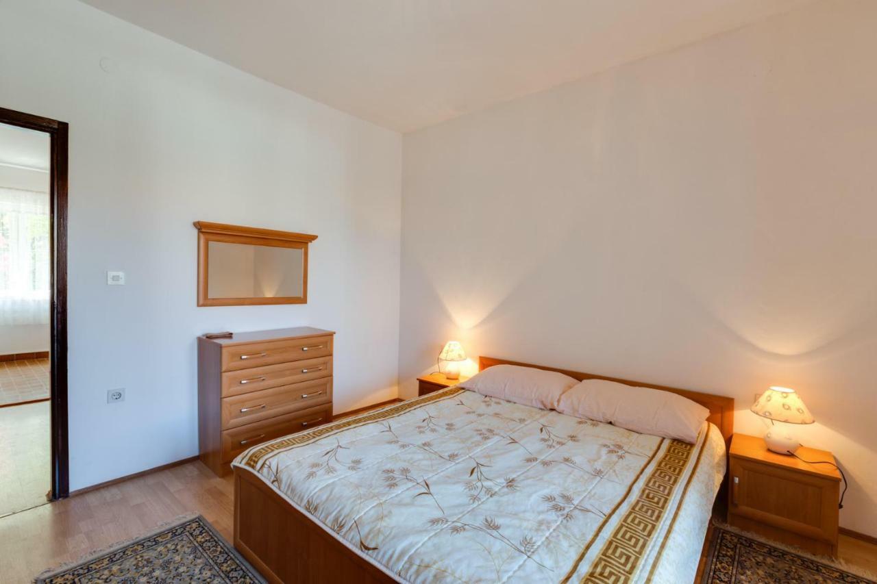 Apartmani Gordana Mali Losinj Exterior photo