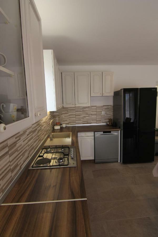 Apartmani Gordana Mali Losinj Exterior photo